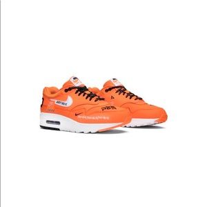 NIKE WMNS AIRMAX ORANGE JUST DO IT EDITION